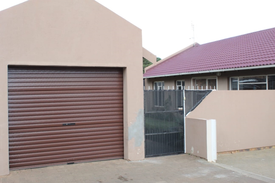 3 Bedroom Property for Sale in Uitsig Free State